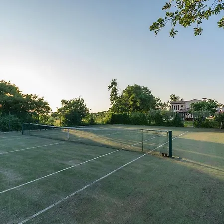 Villa Flora Near Porec With Tennis Court *